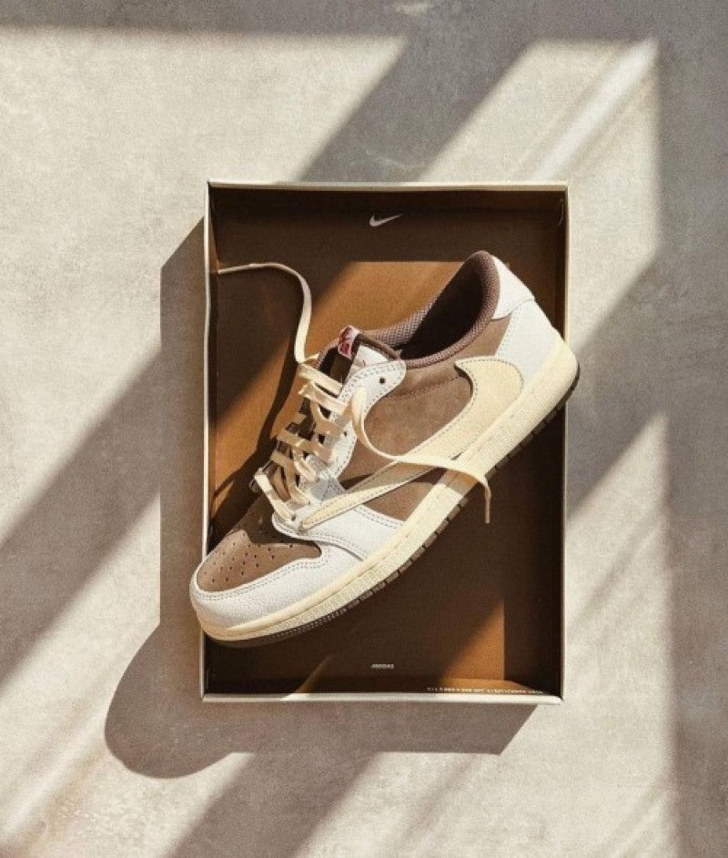 Jordan 1 Retro Low SP Travis Scott Reverse Mocha