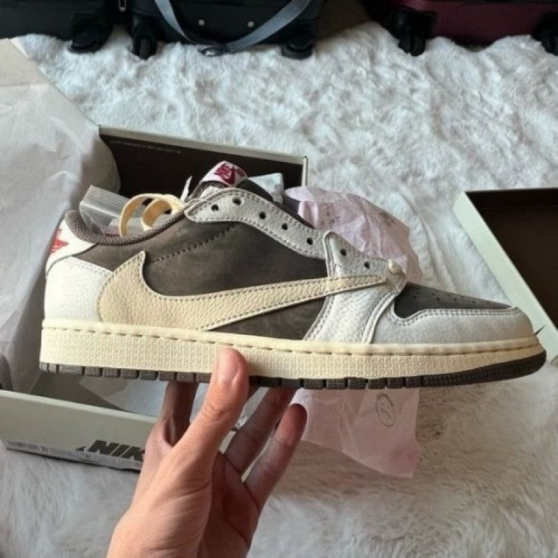 Jordan 1 Retro Low SP Travis Scott Reverse Mocha