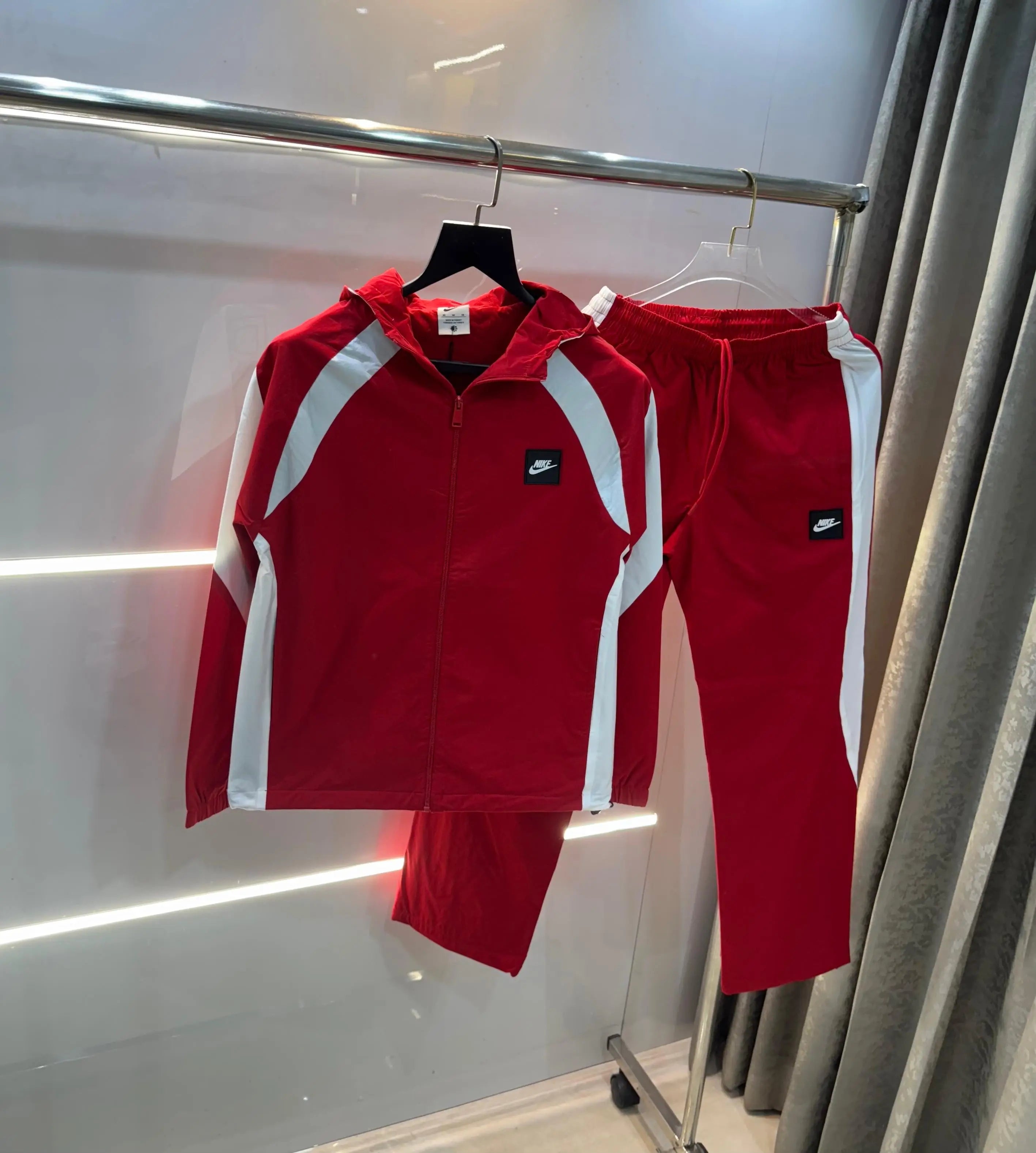 Nik e  Red  Print Imported Tracksuit