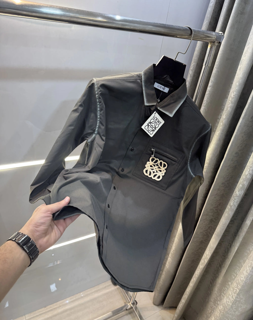 lo..3we! Olive Embroidery Logo Imported Shirt