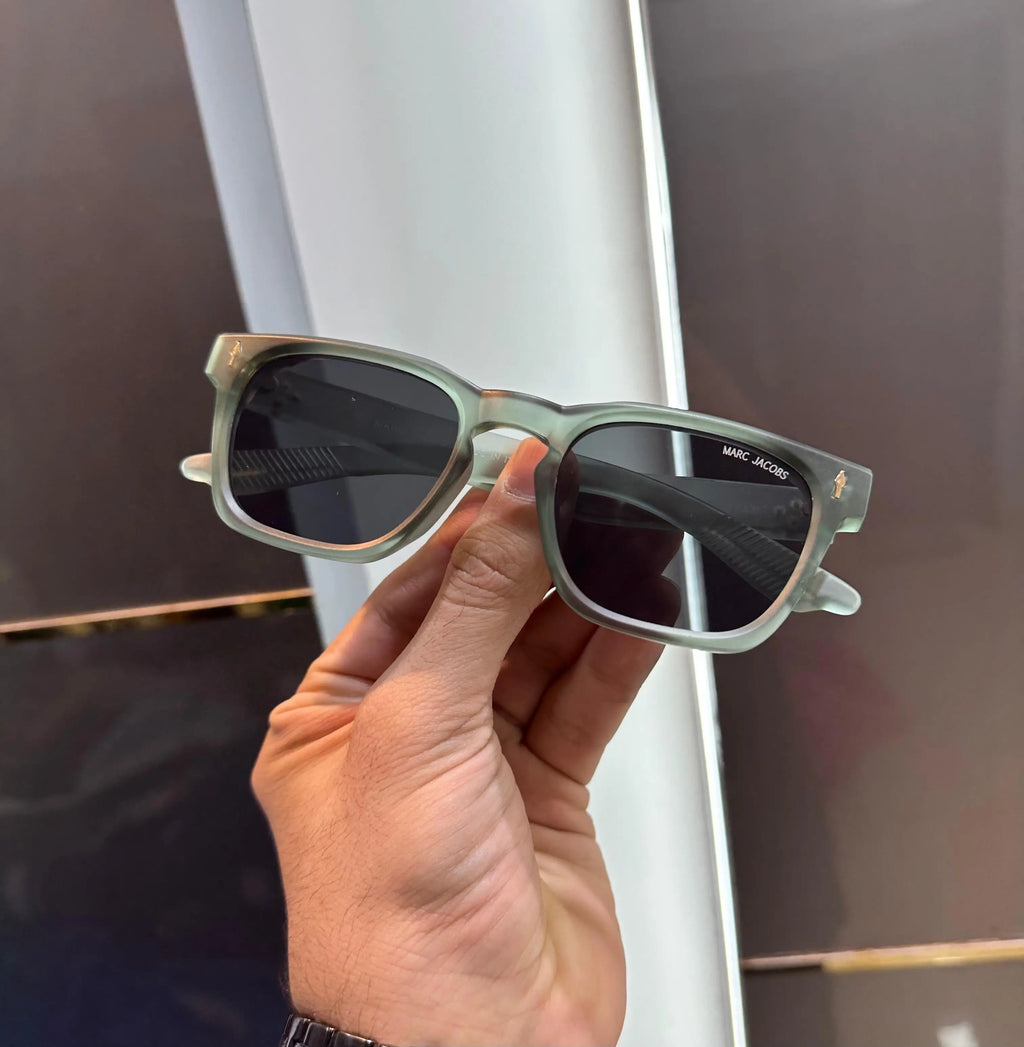 Marc Jacobs Aqua Premium Shade 1125