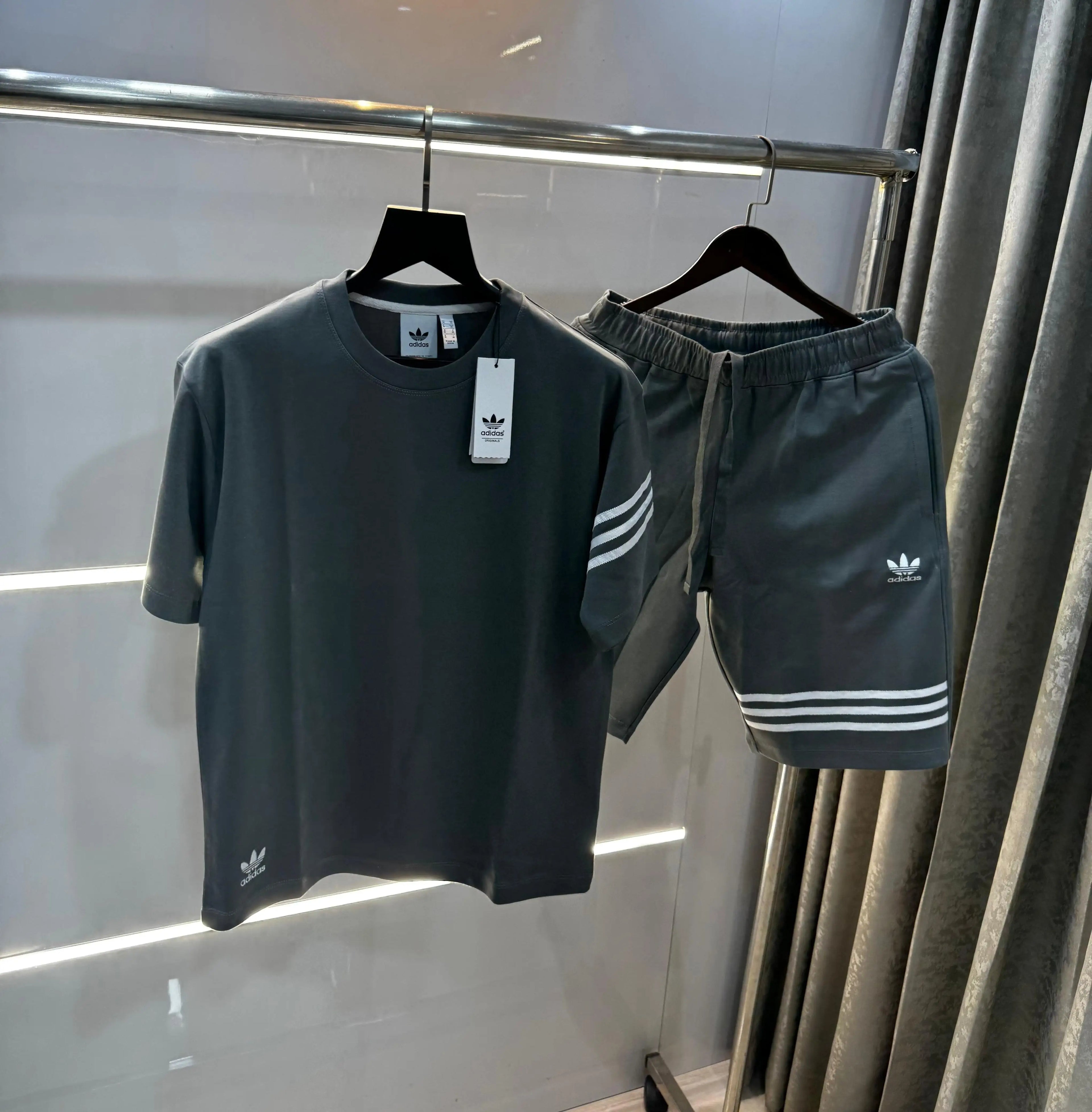 Adida s DarkGrey Strips Look Premium Classic Cord Set