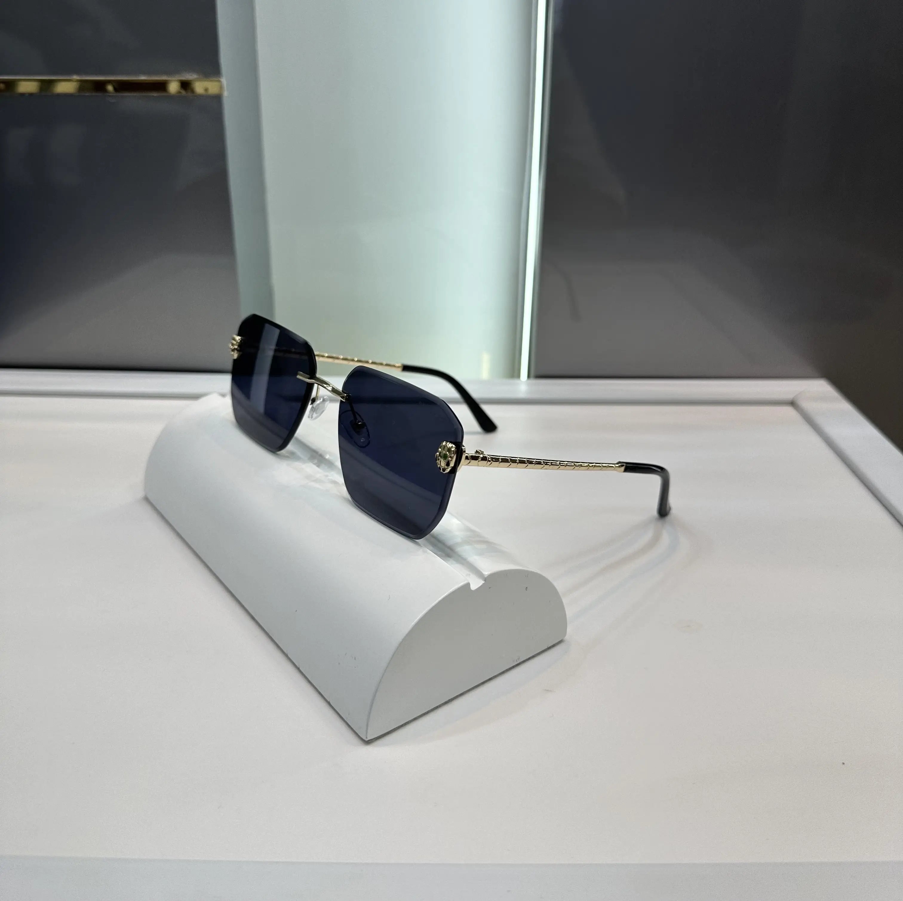 Bvlgar i Gold Black Premium Shades 4137