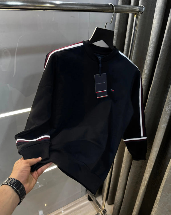 Tomm y Hilfiger Black  Premium Sweatshirt