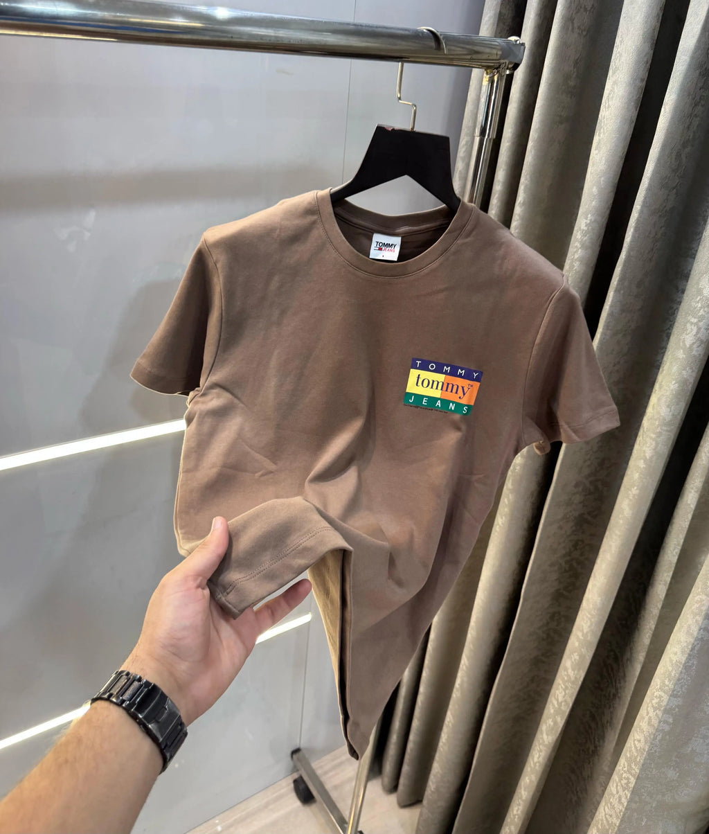 Tomm y Hilfiger Brown Printed Premium T-Shirt