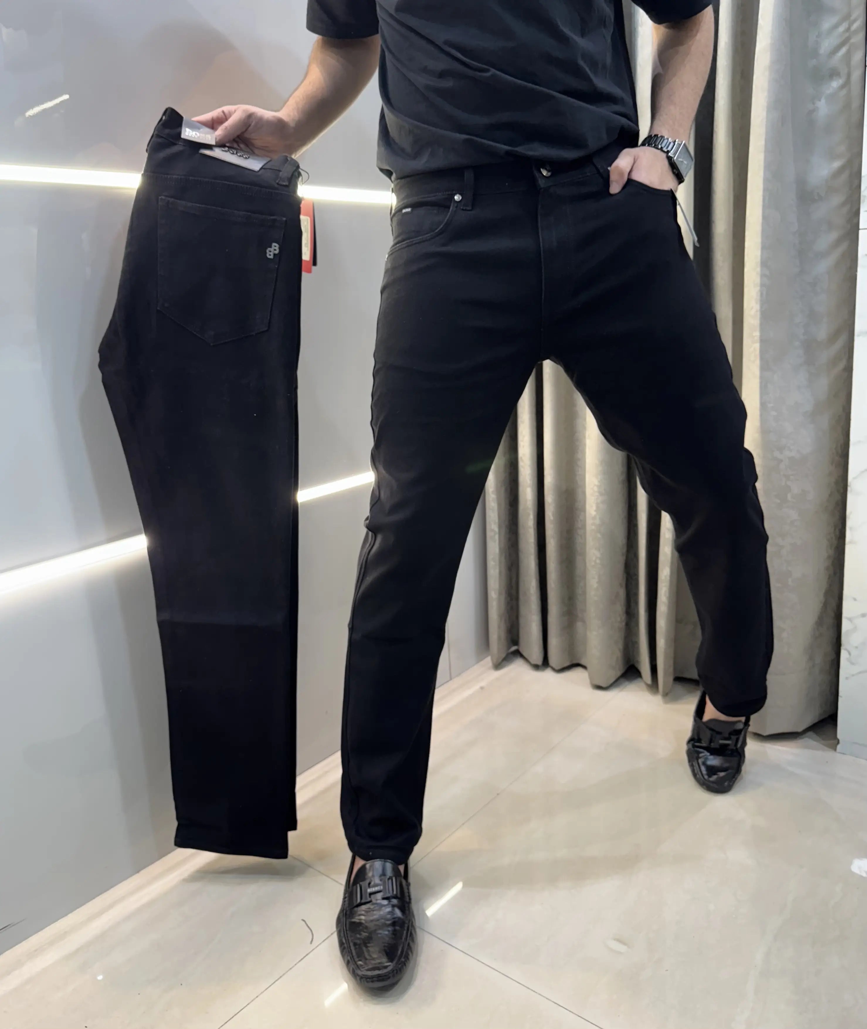 Hug o  Bos s Jet Black Premium Classic Denim