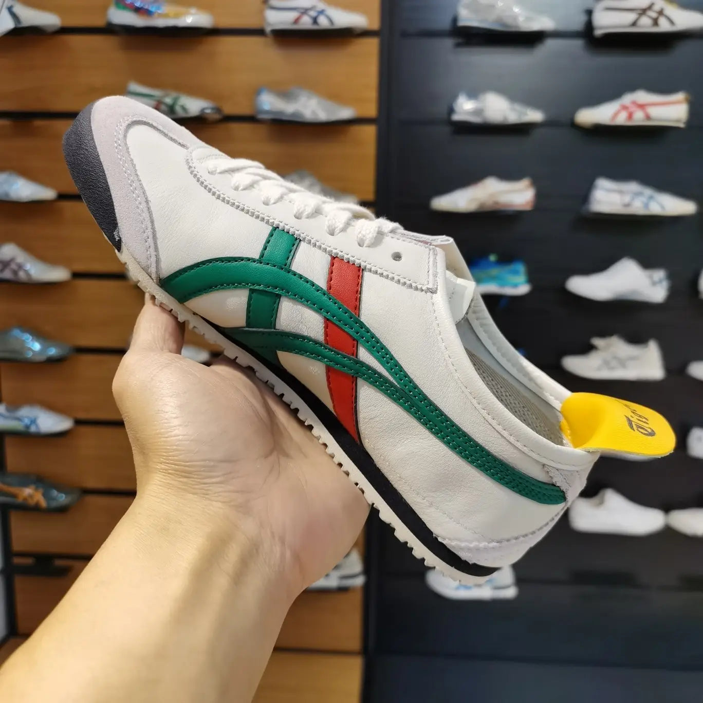 Onitsuka Tiger Sneakers Mexico 66 Birch Green Sneakers for men