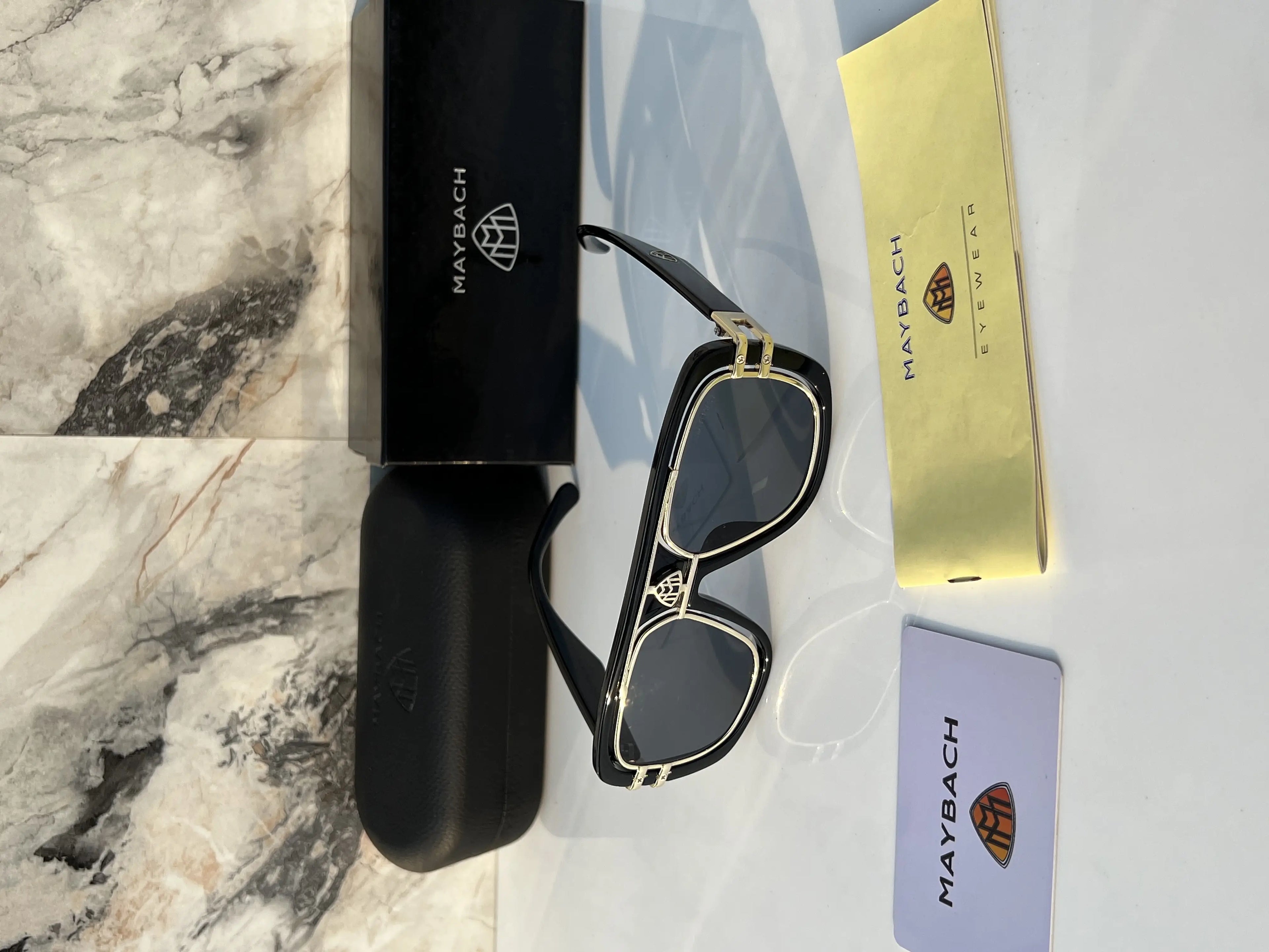 Maybach_7339_black_gold