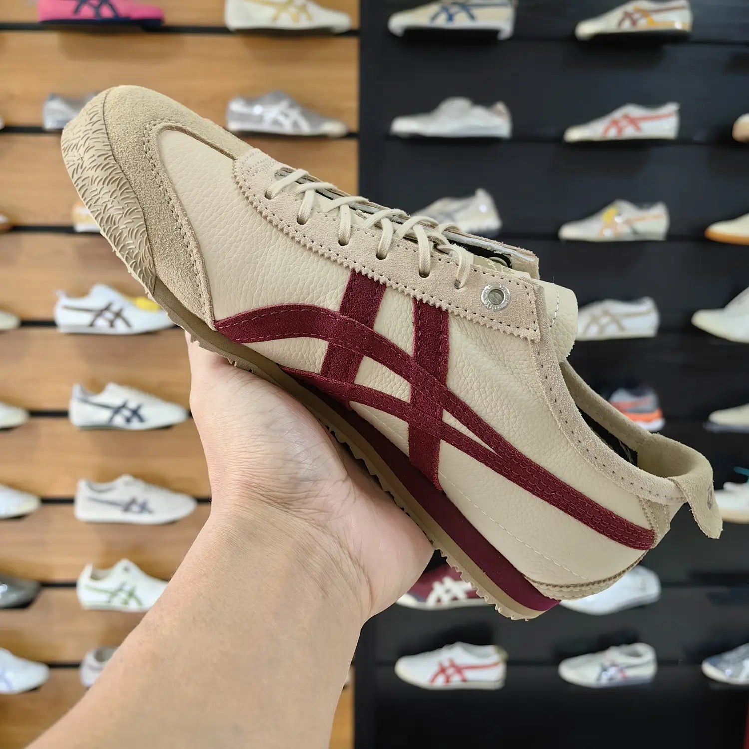 Onitsuka Tiger Mexico 66 SD Sneakers Beige Beet Juice Sneakers For Men