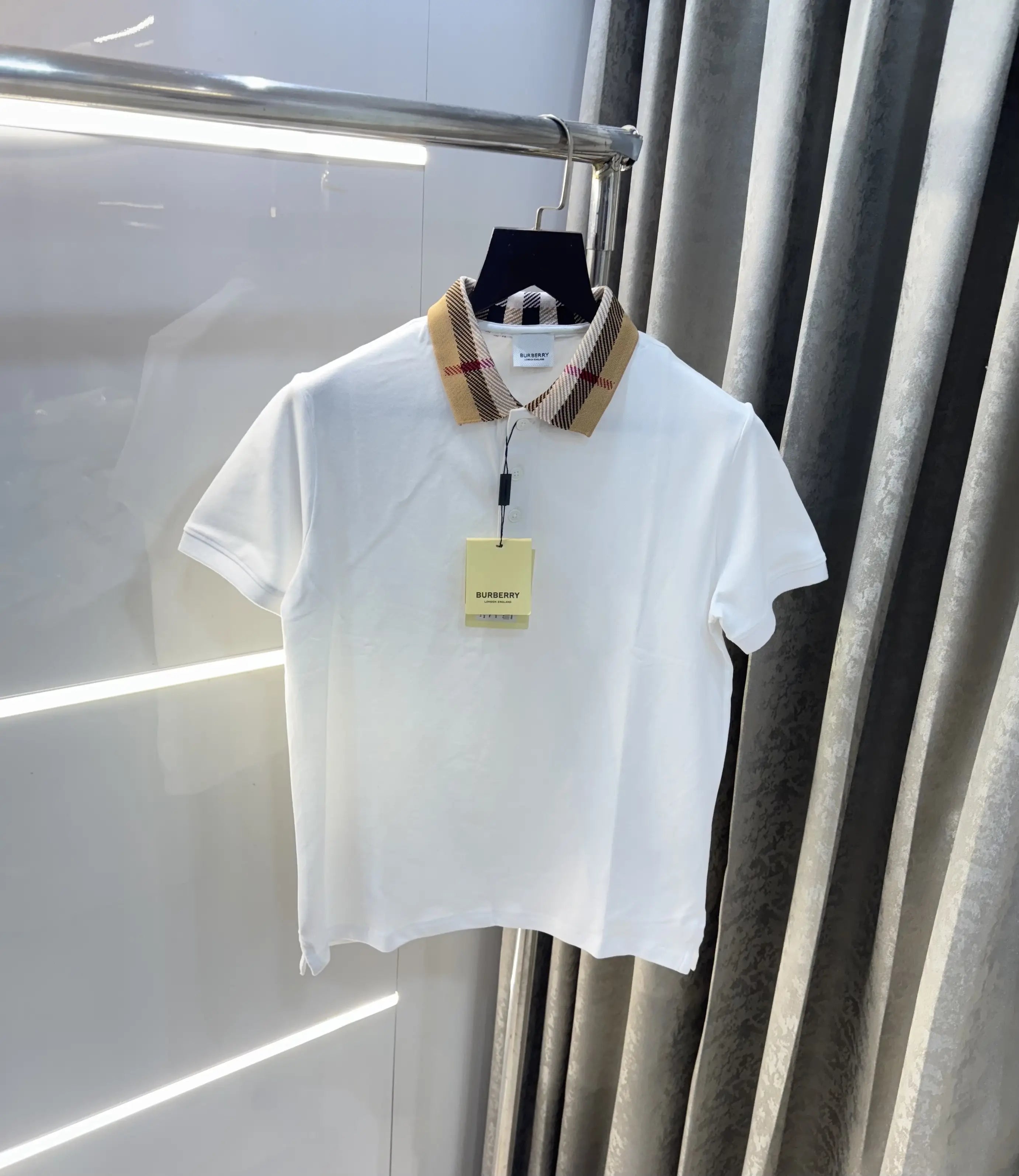Burberr y White Logo Work Imported Polo T-Shirt