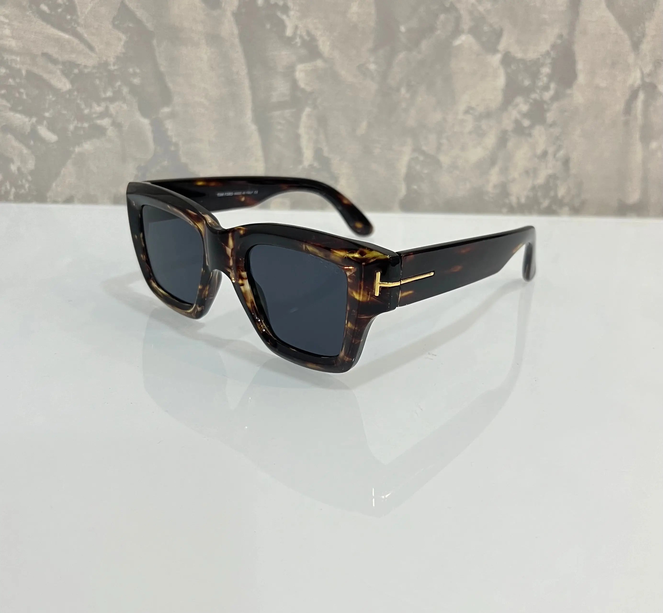 Tomford Tiger Black Premium Shade 184
