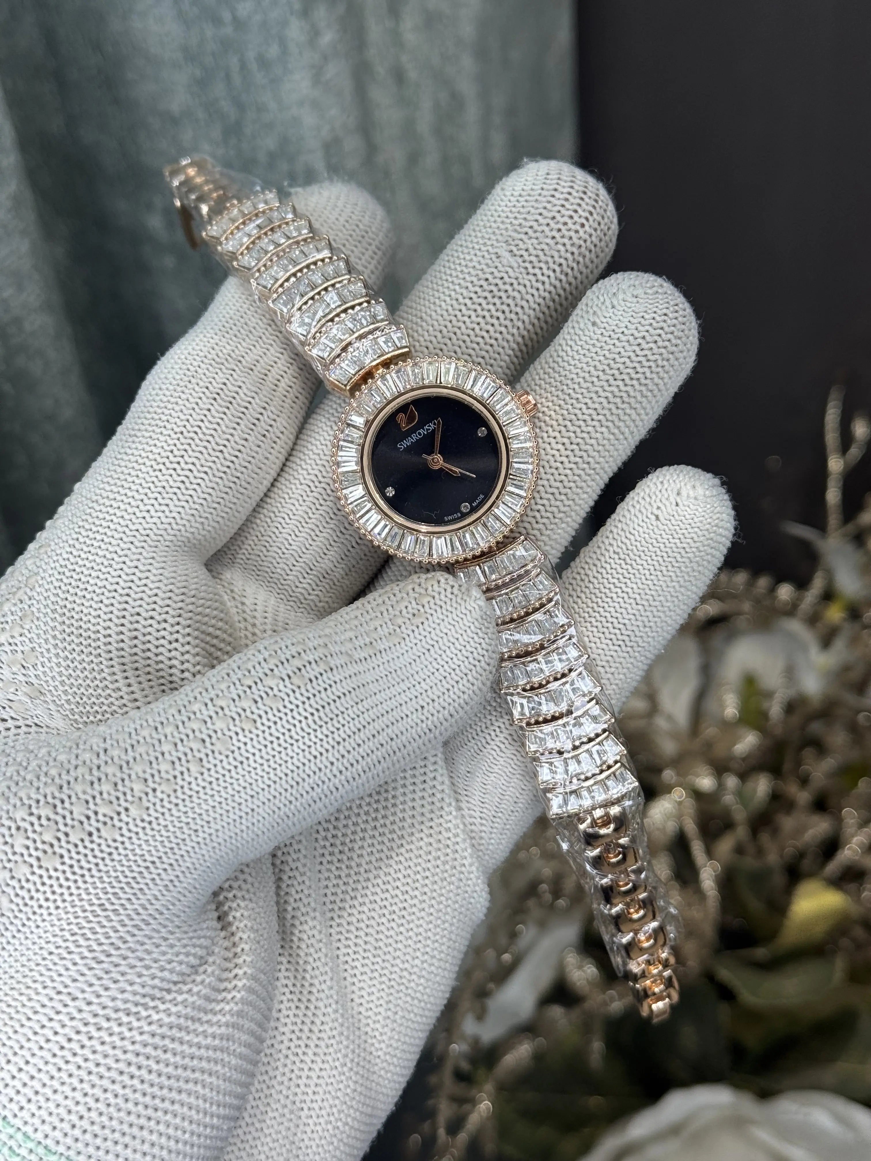 Swarovsk i Diamond Copper Black Ladies Premium Watch