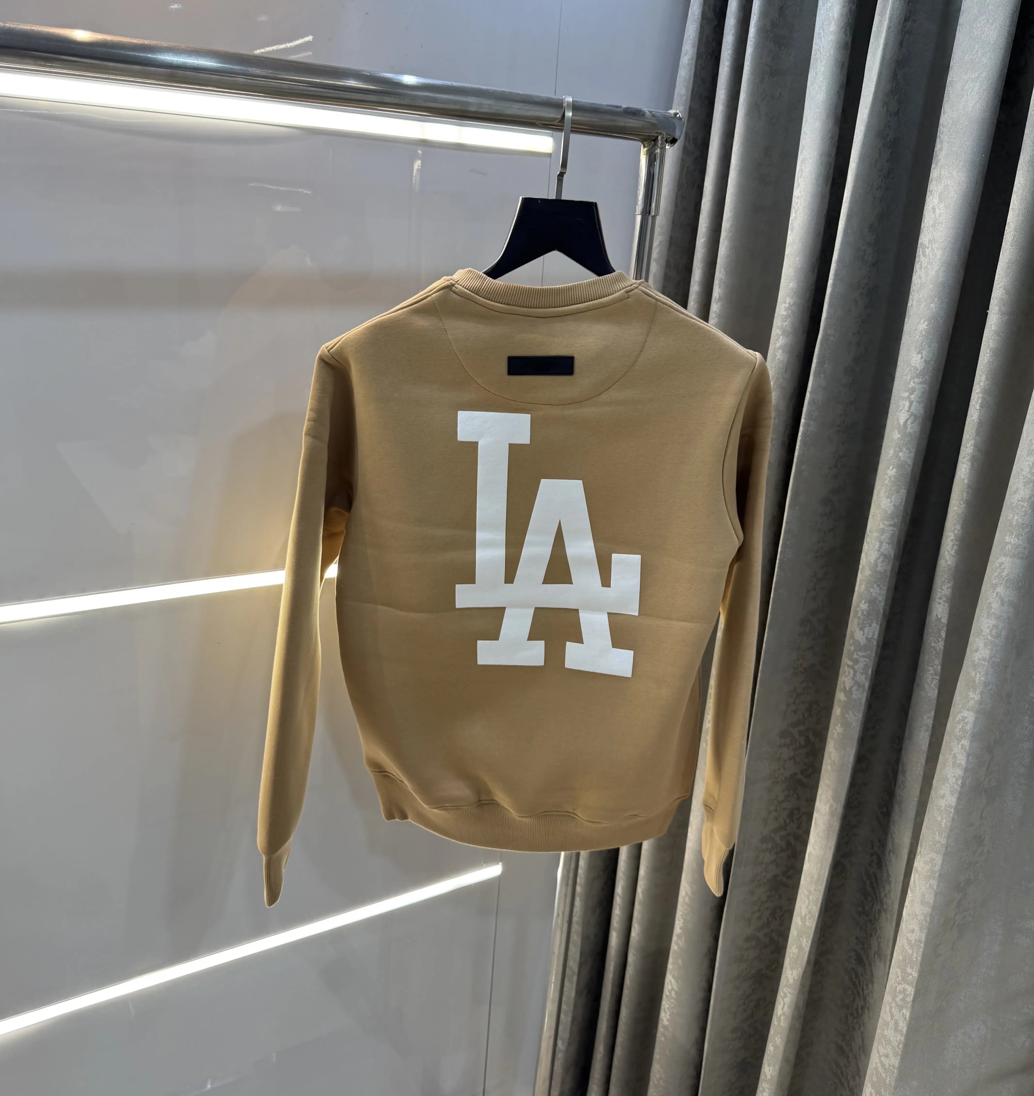 Essential Los Angeles biege Imported Sweatshirt Secondary image