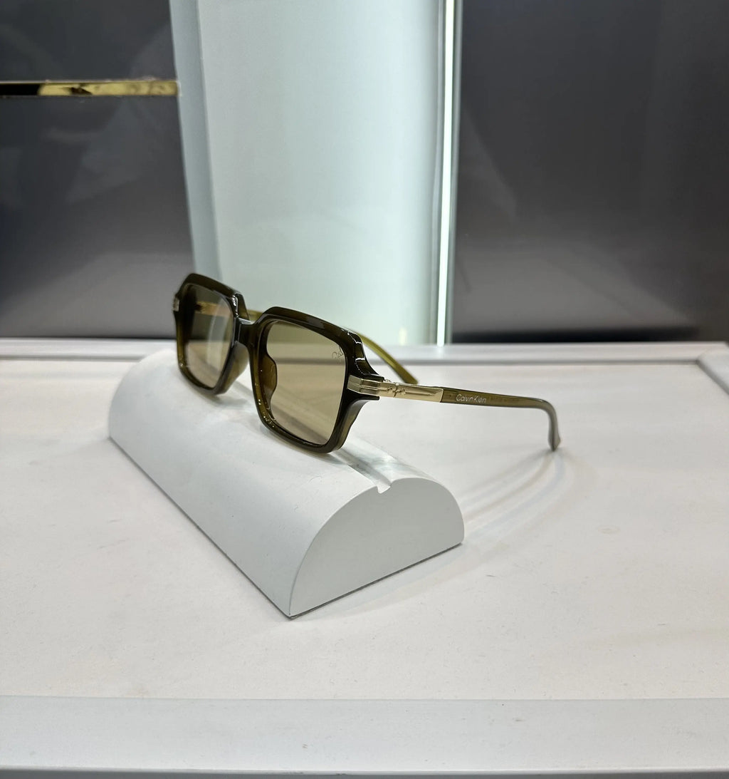 Calvin  Klein Gold Green Premium Shade 2014