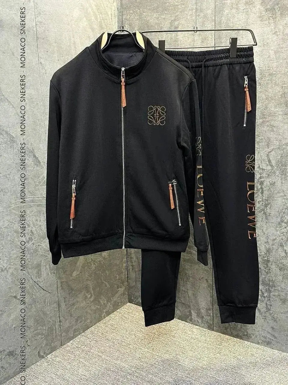 LOeW3 Black Embroidery Logo Imported Tracksuit Main image