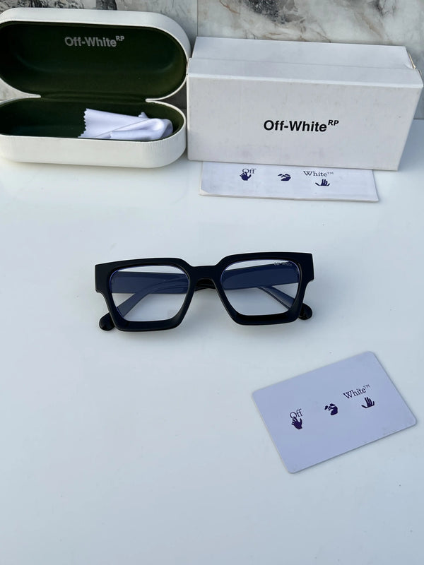 Off_white_black_plano
