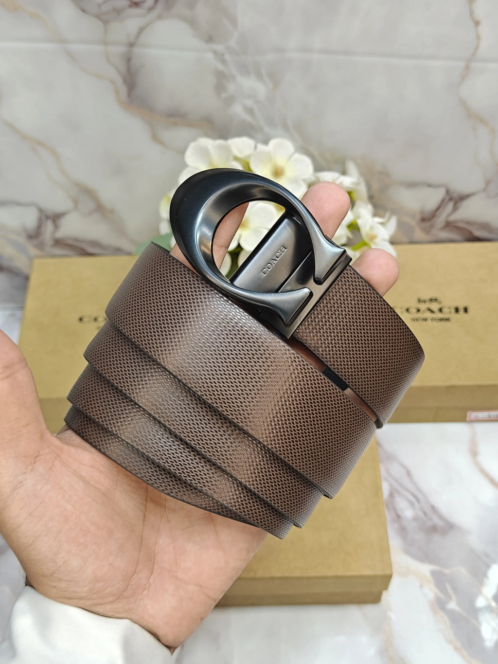 COACH PREMIUM QUALITY REVERSEABLE BELT WITH OG BOX C-406