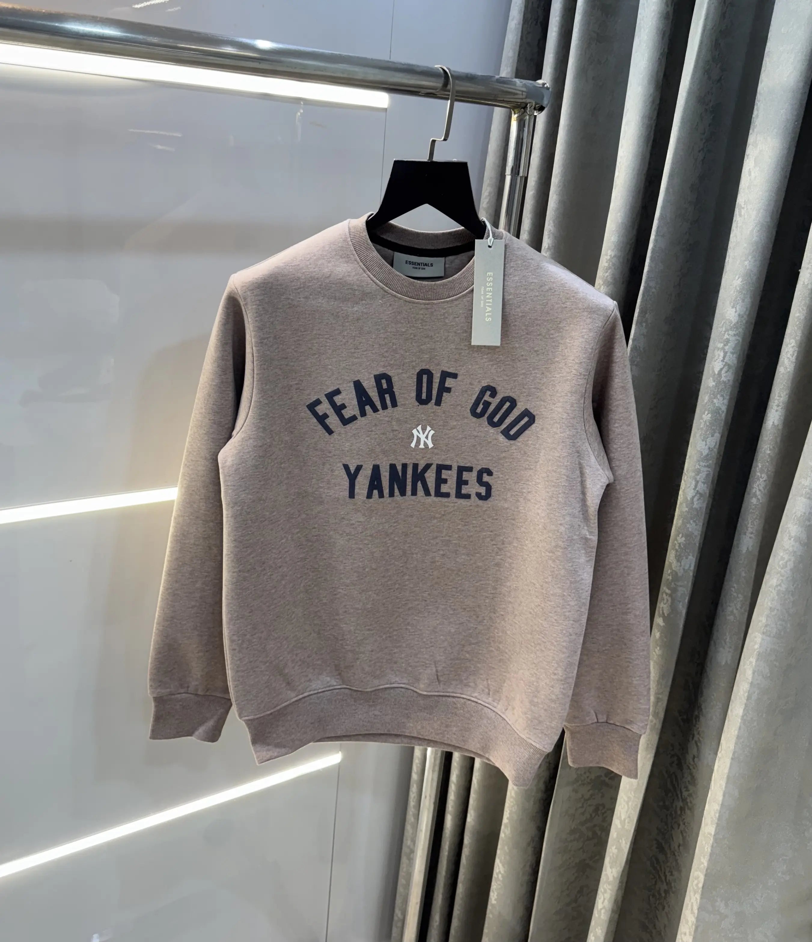 Essential yankees Milange Imported Sweatshirt Secondary image