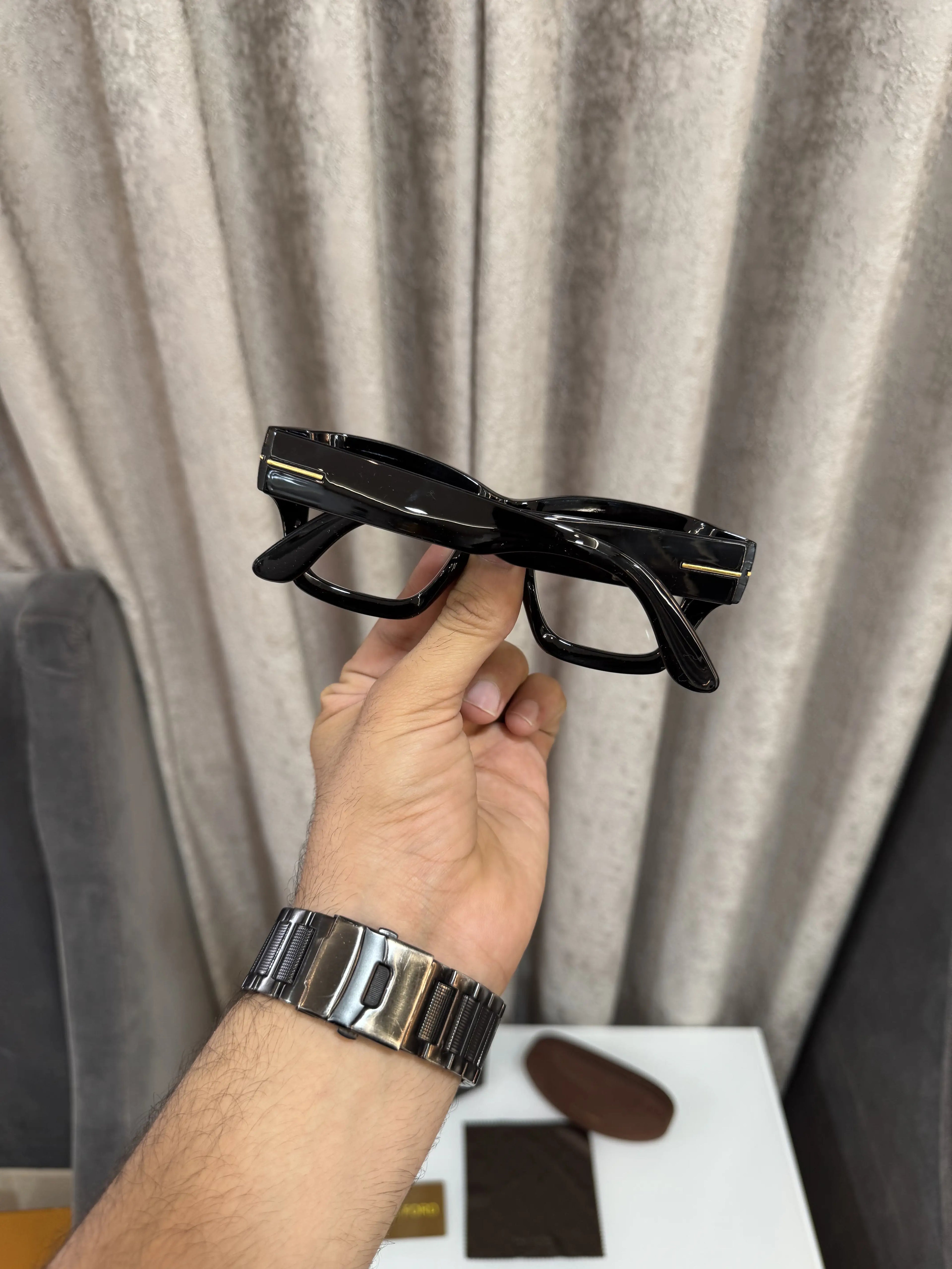 Tomfo_rd. Black Bobby Deol Premium Glasses 184