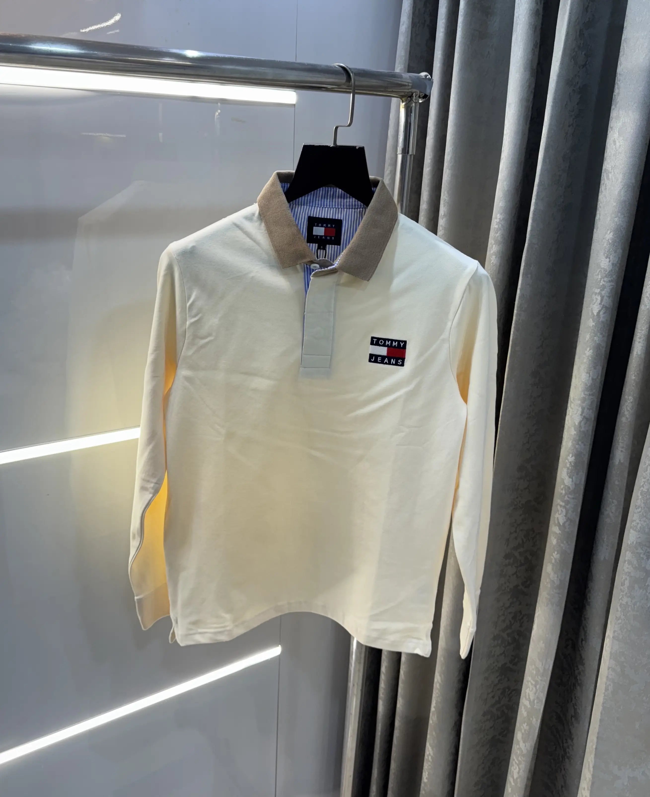 Tomm y Hilfiger Cream Premium Full Sleeve Polo T-Shirt Secondary image