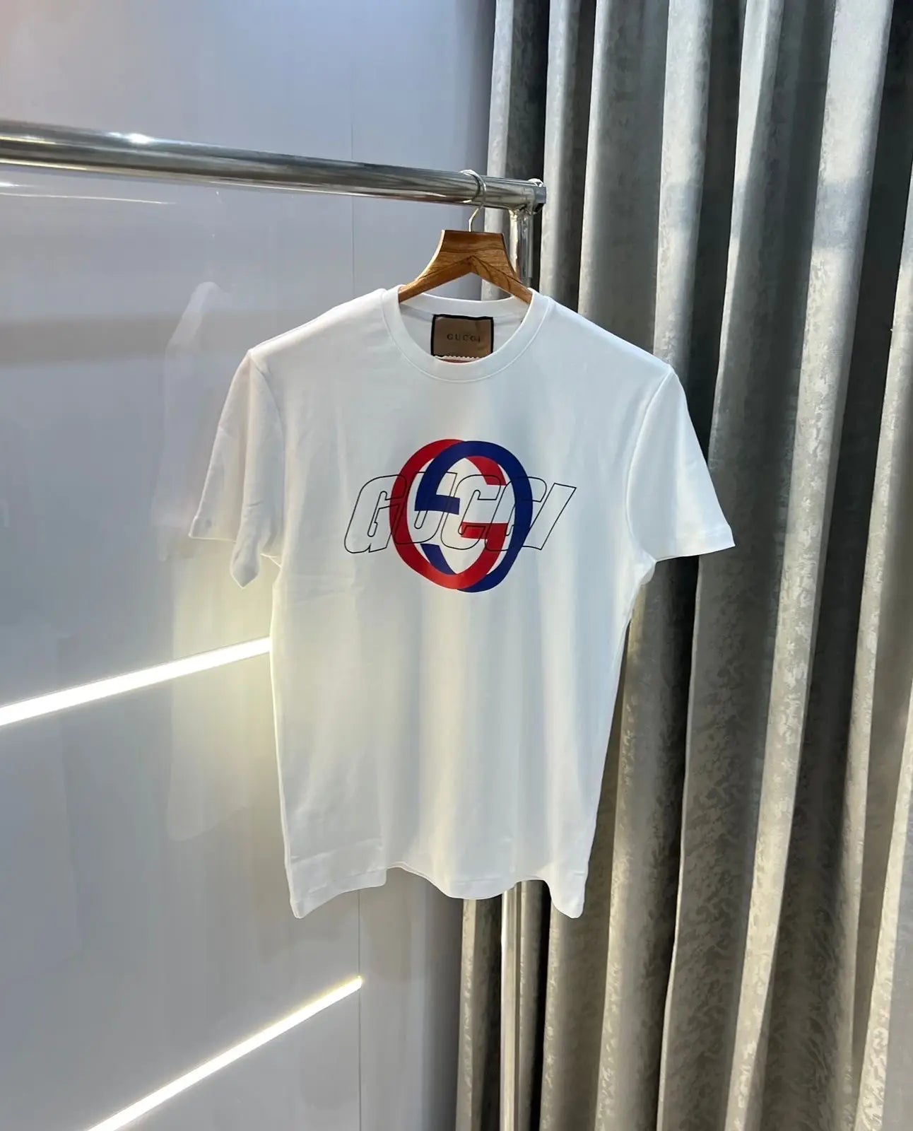 Gucc i White Look Imported  T-Shirt