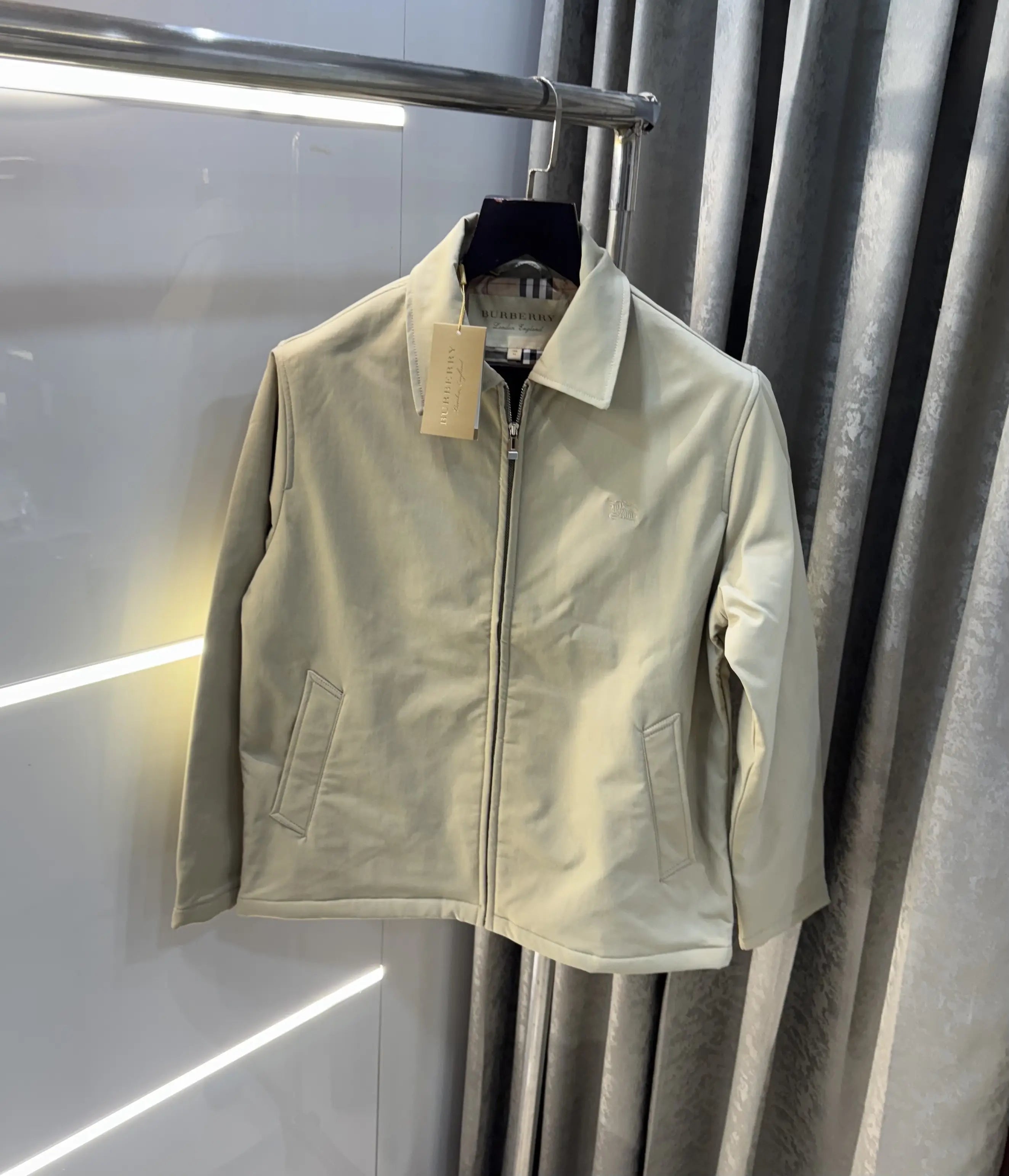 Burberr y Cream Importerd Premium Bomber Jacket Main image