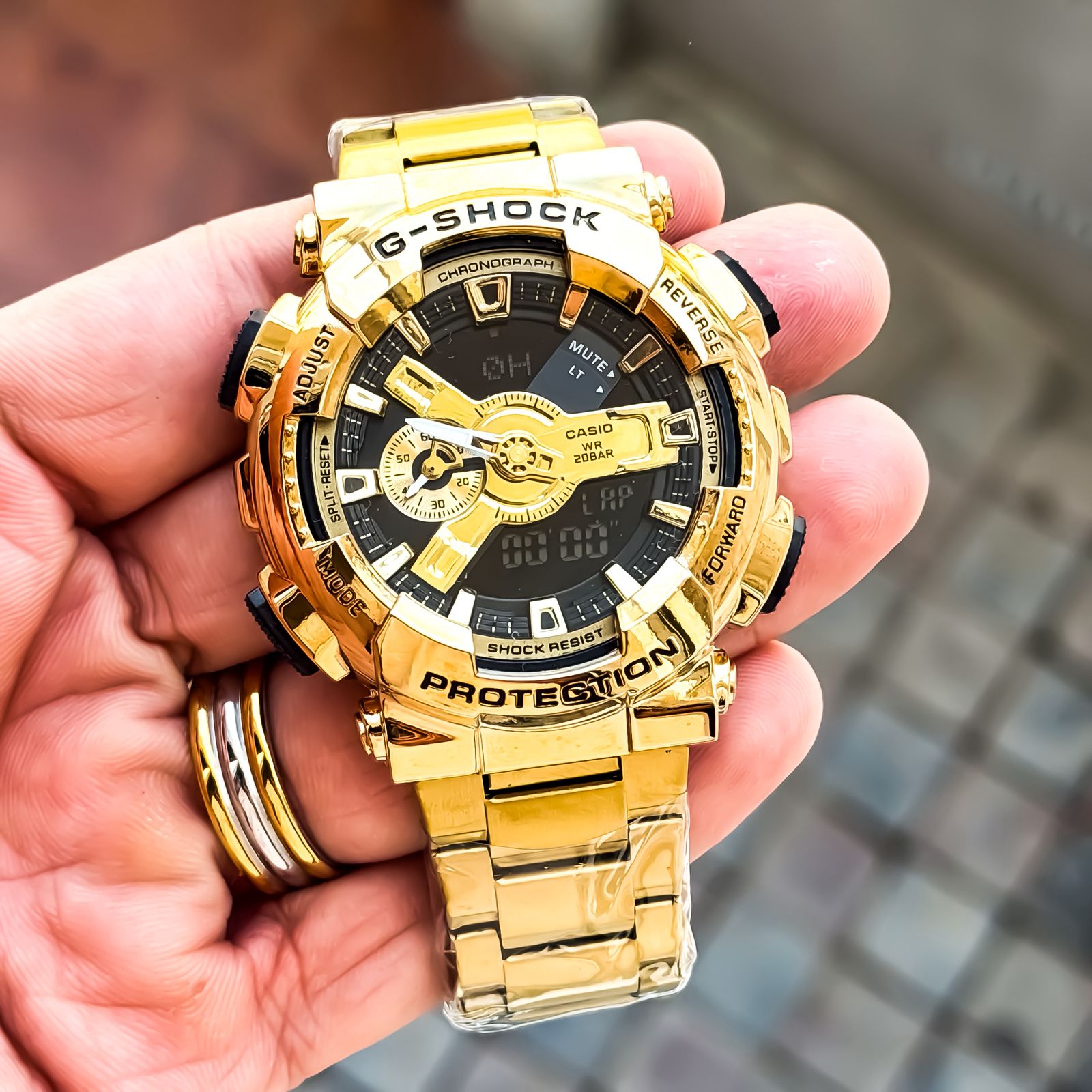 GSHOCK_METAL_GOLD-BLACK