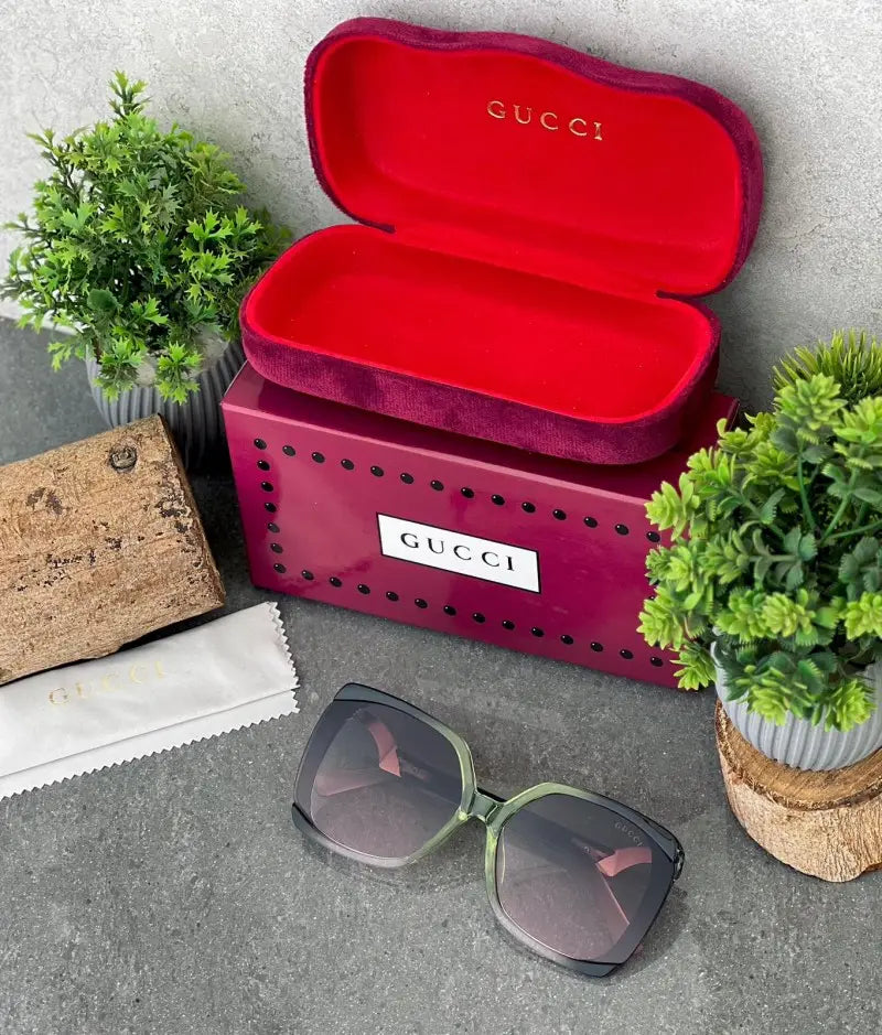 _Gucci_2465_