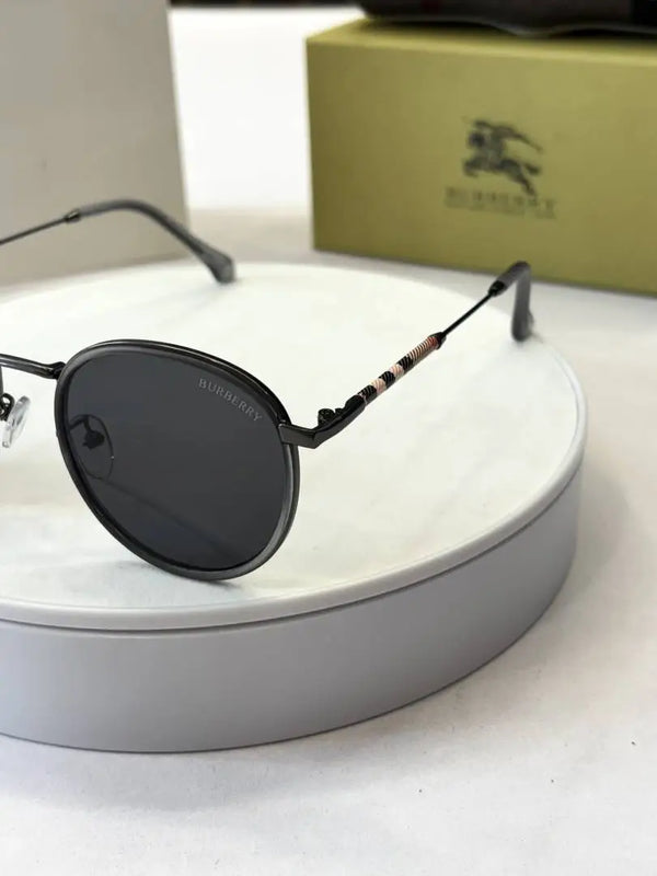 _Burberry_3324_grey