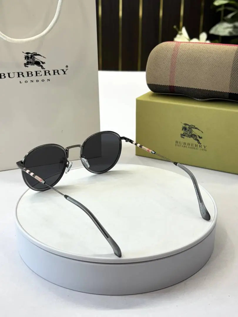 _Burberry_3324_grey
