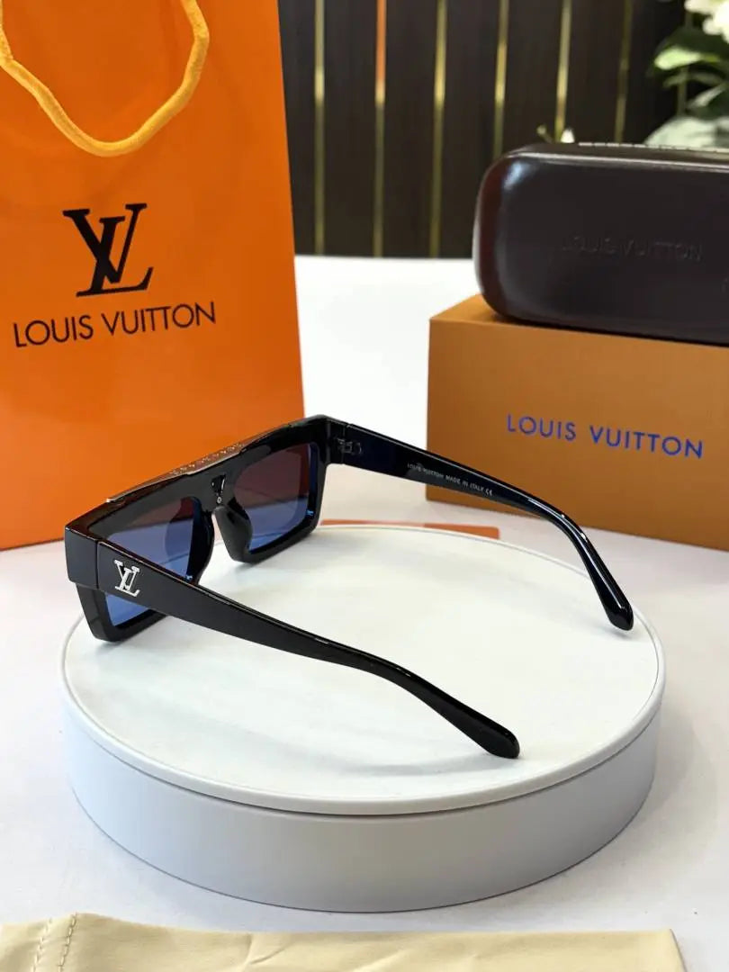 _Louis_vuitton_1984_blk_blue