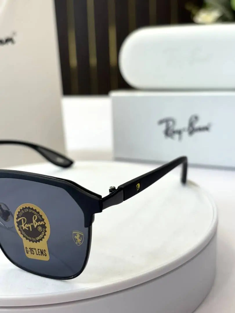 _Rayban_04_full_blk Secondary image