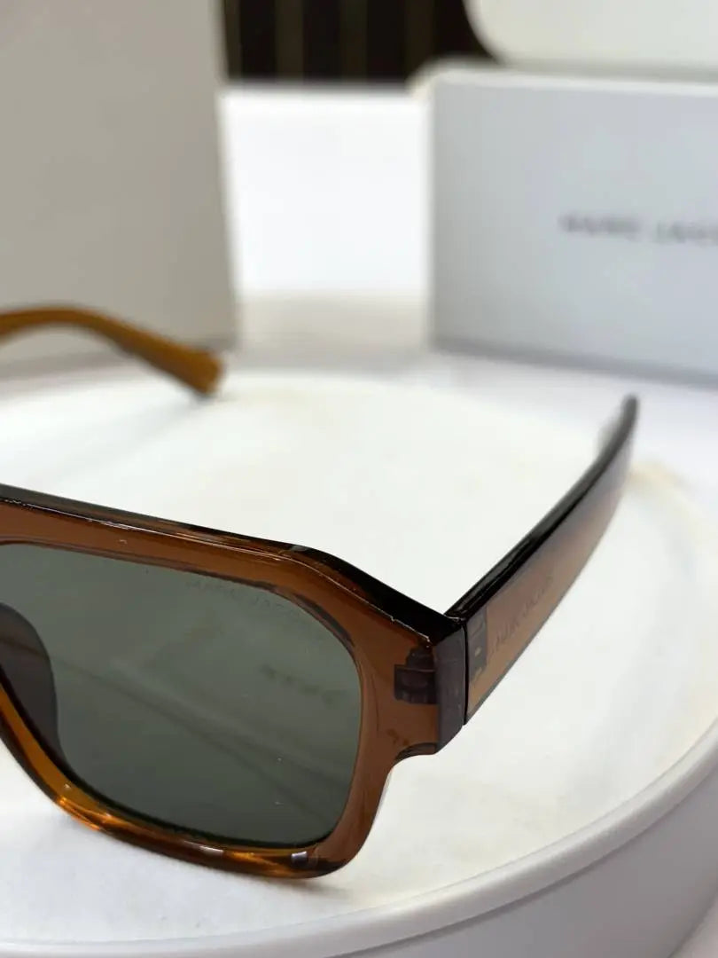 _Marc_jacobs_515 Secondary image