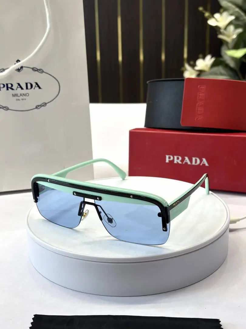 _Prada_13_aqua_ Main image
