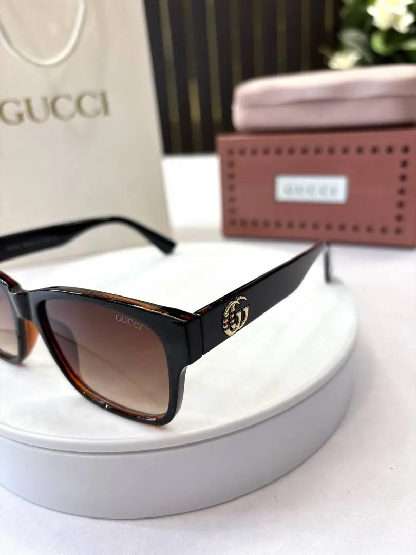 _Gucci_GG_0010_brown Secondary image
