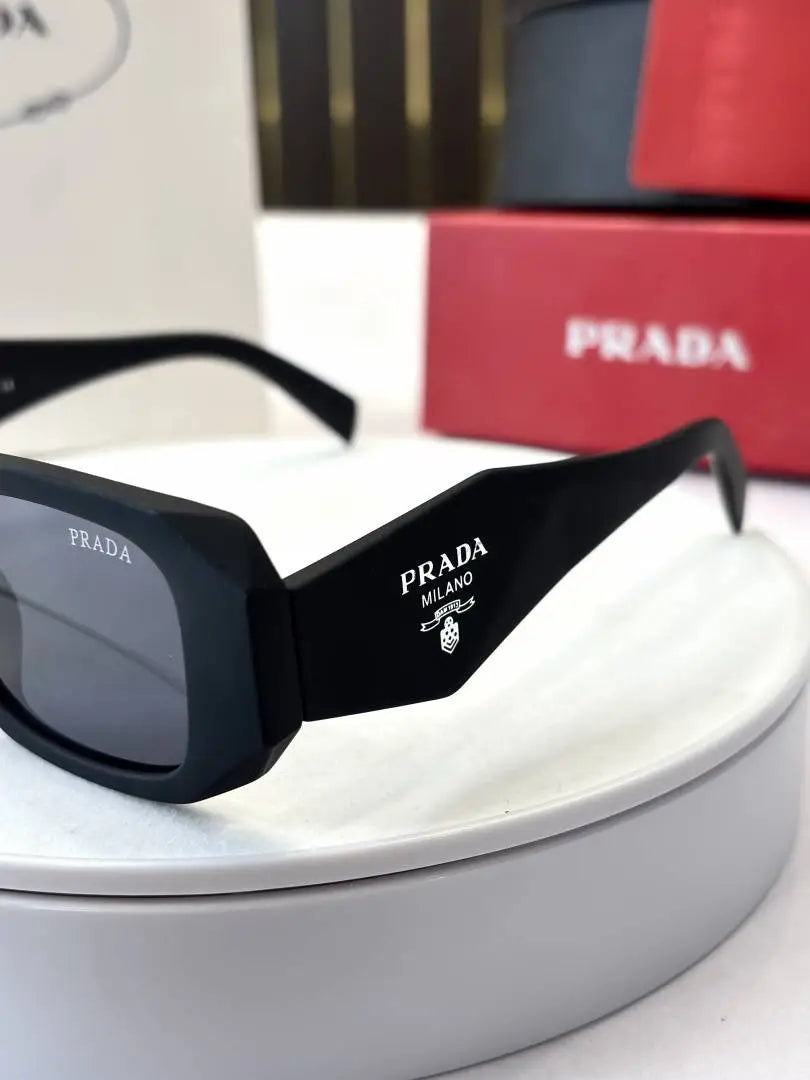 _Prada_8679_blk