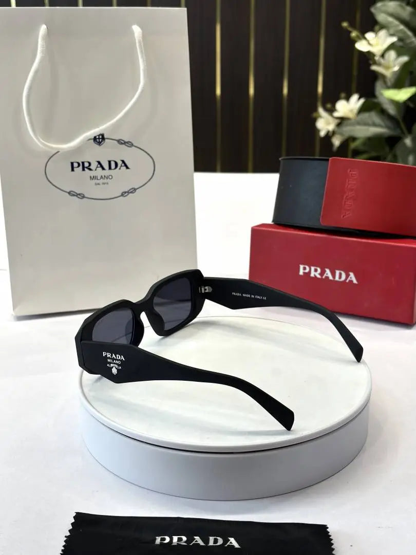 _Prada_8679_blk