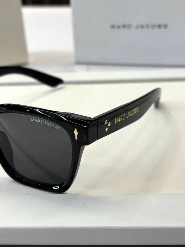 _Marc_jacobs_M11-25_