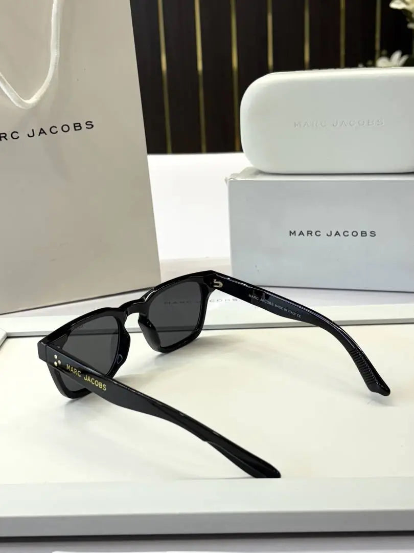 _Marc_jacobs_M11-25_