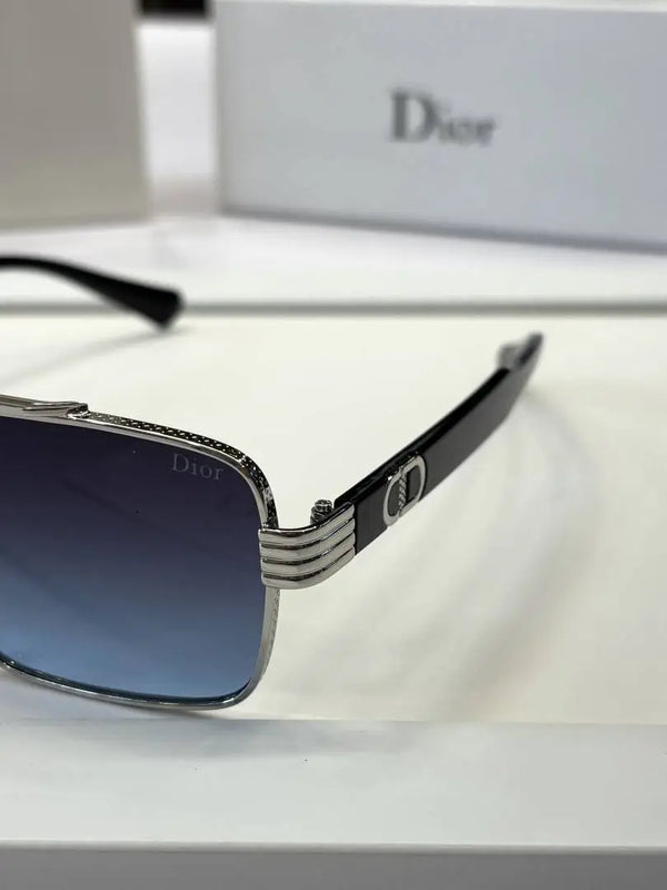 _Dior_Yh035_