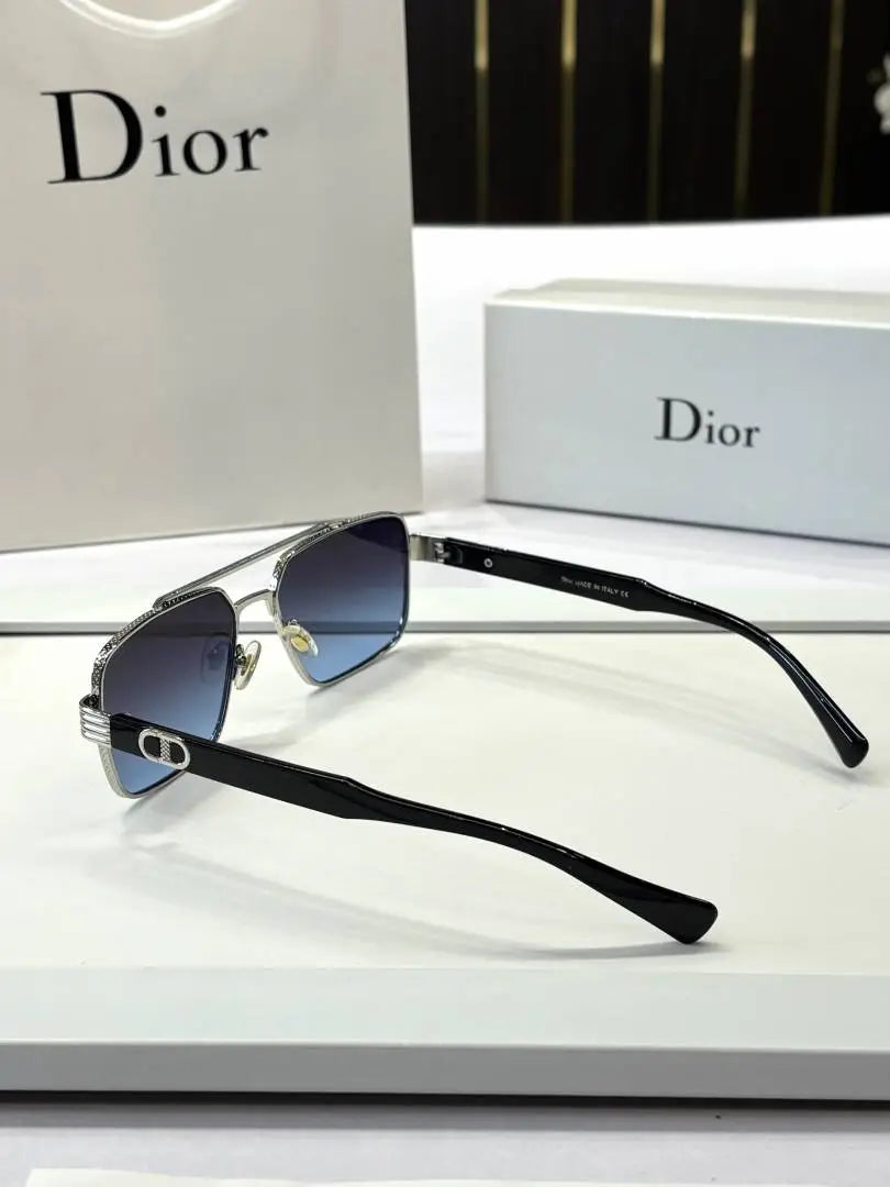 _Dior_Yh035_