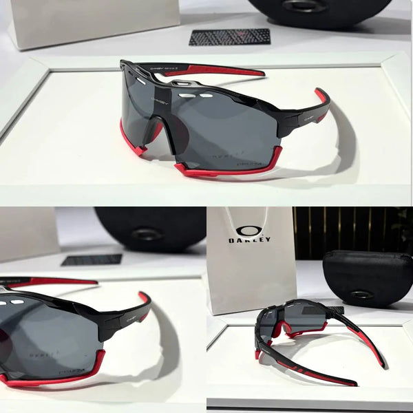 _Oakley_8241_