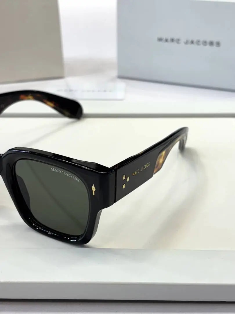 _Marc_jacobs_M11-26_tiger_green
