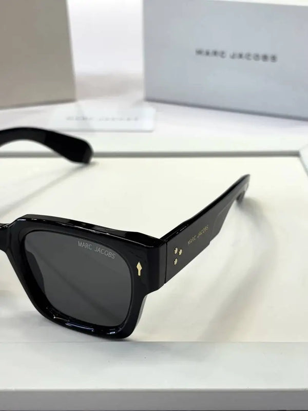_Marc_jacobs_M1126_full_blk