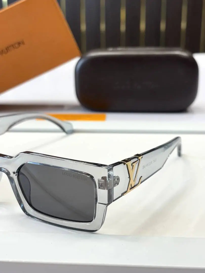 _Louis_vuitton_3347_grey_