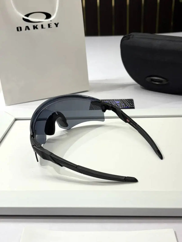 _Oakley_9471_
