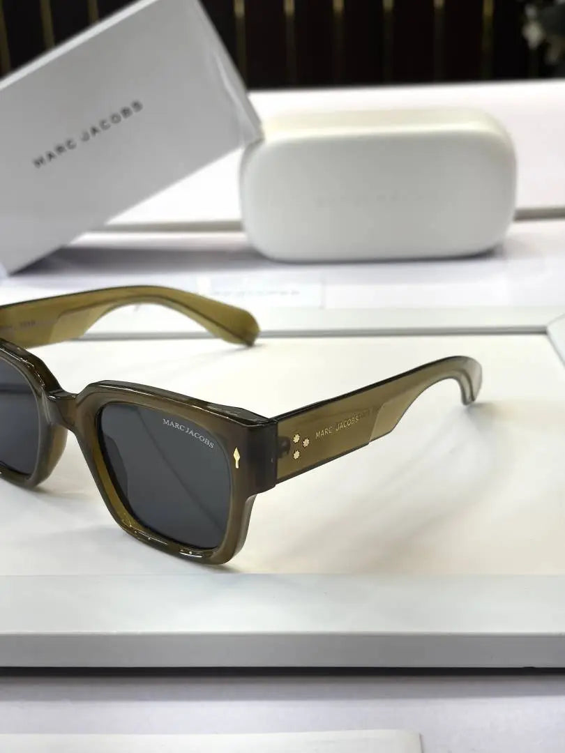 _Marc_jacobs_M11-26_green
