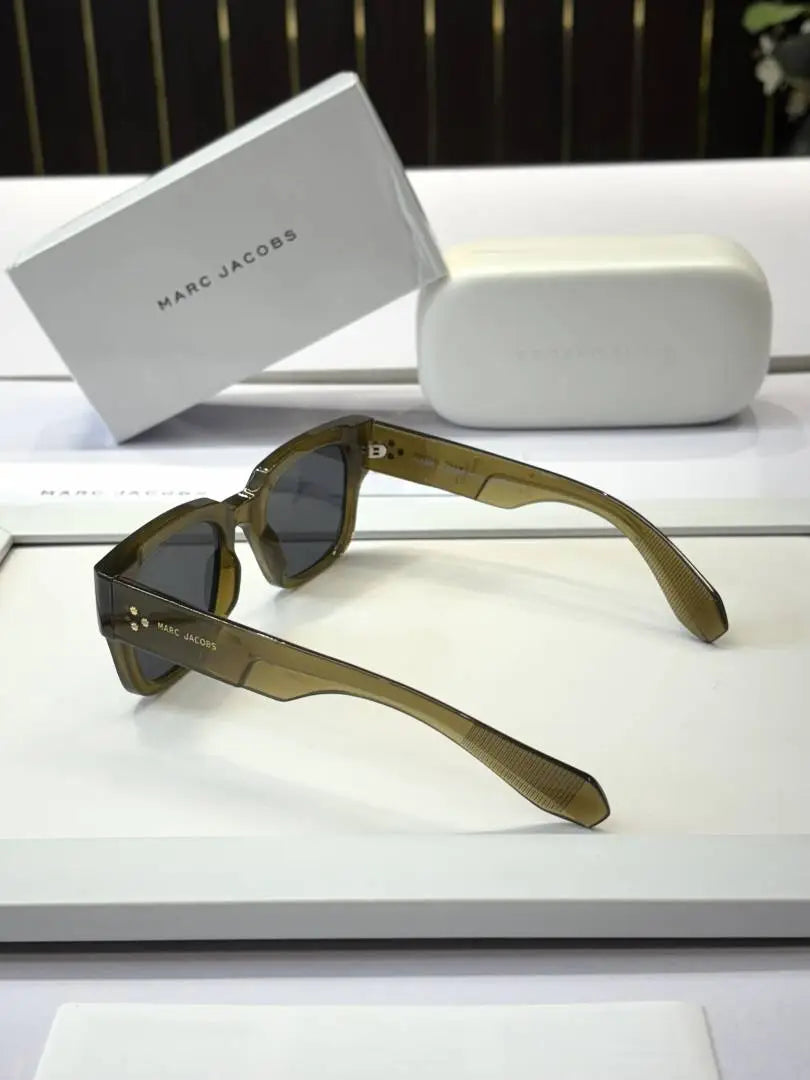 _Marc_jacobs_M11-26_green