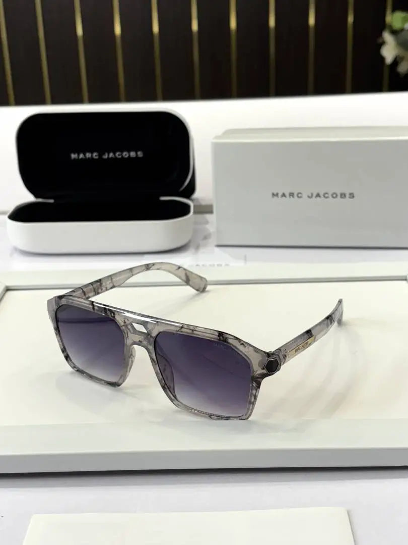 _Marc_jacobs_2343_gray_marble Main image