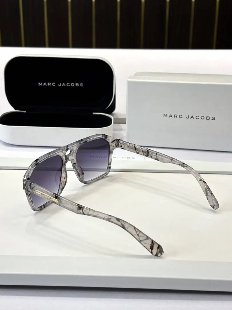 _Marc_jacobs_2343_gray_marble
